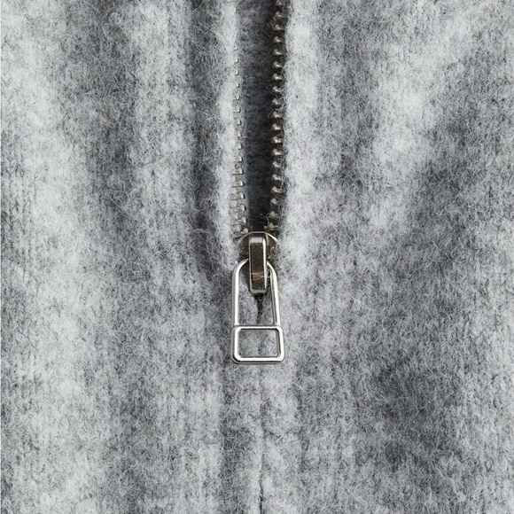 H&M Zip Up - Picture 4 of 7